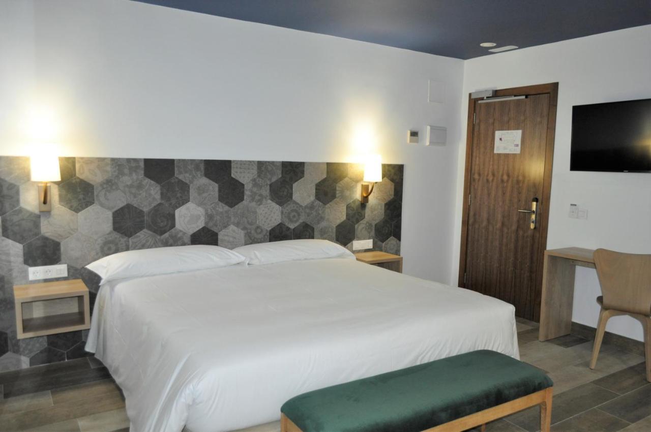 Hostal Restaurante Villa De Brihuega Exteriör bild